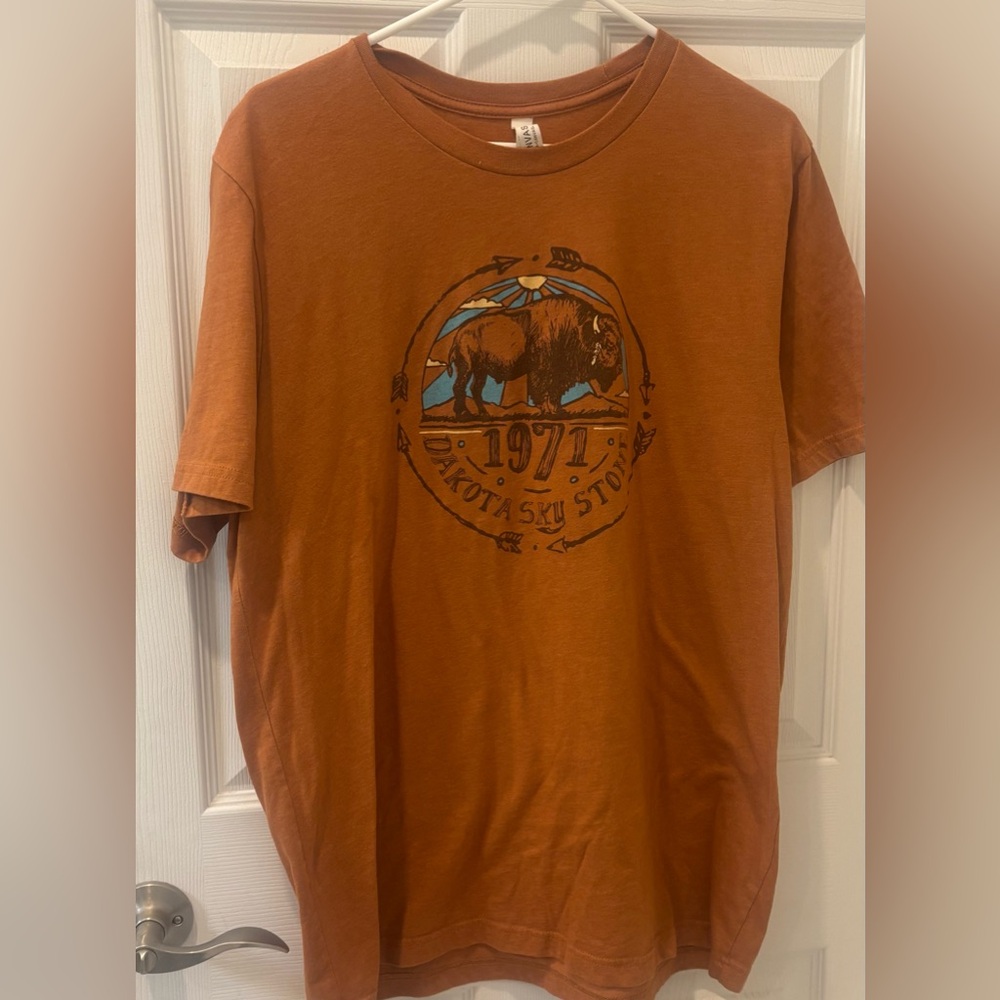 Bella Canvas Rust Dakota Sky Stone‎ Buffalo Graphic Tee